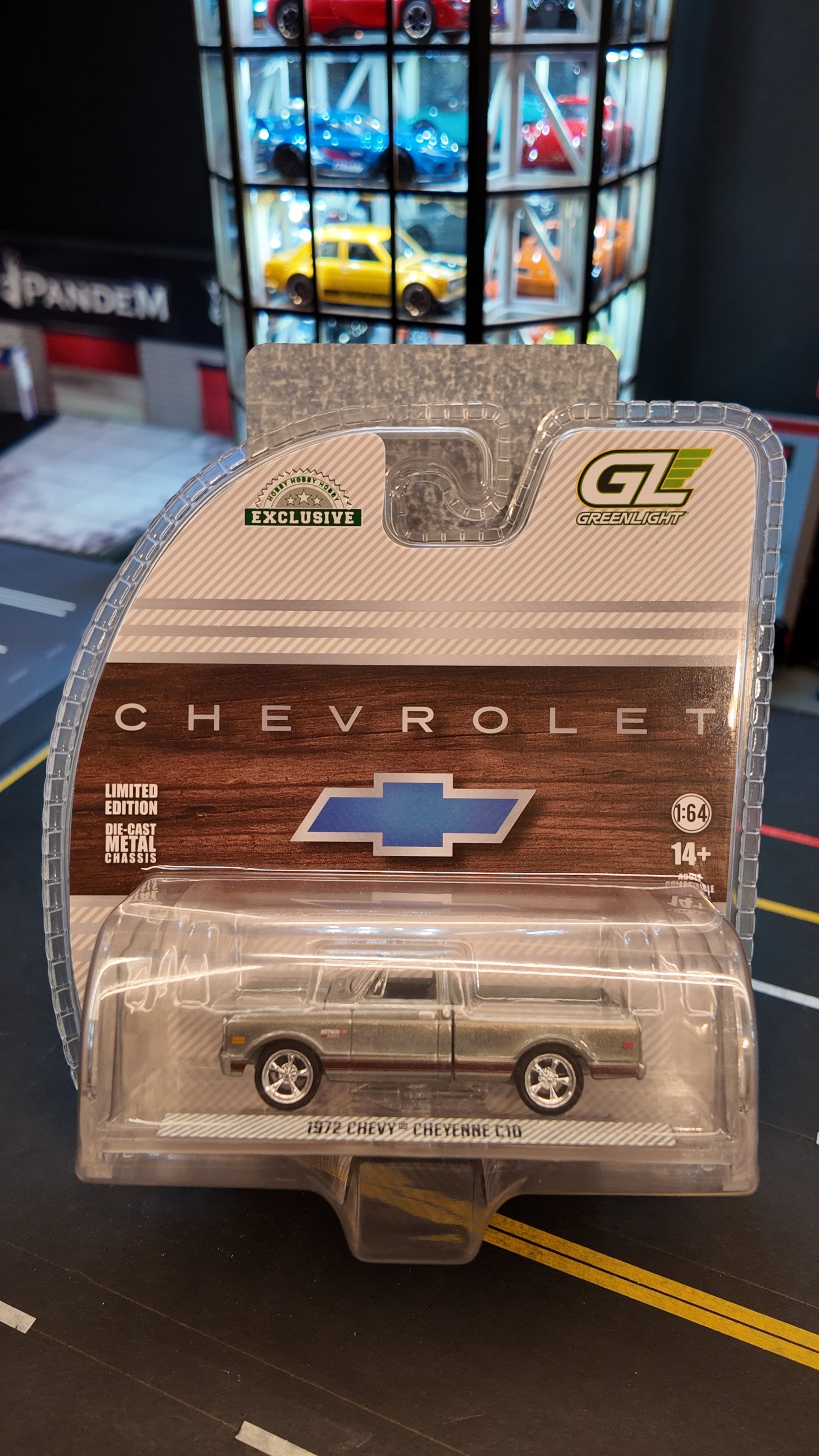 Greenlight 1:64 1972 Chevrolet Cheyenne C10 Short Bed pickup truck "Raw Chase"
