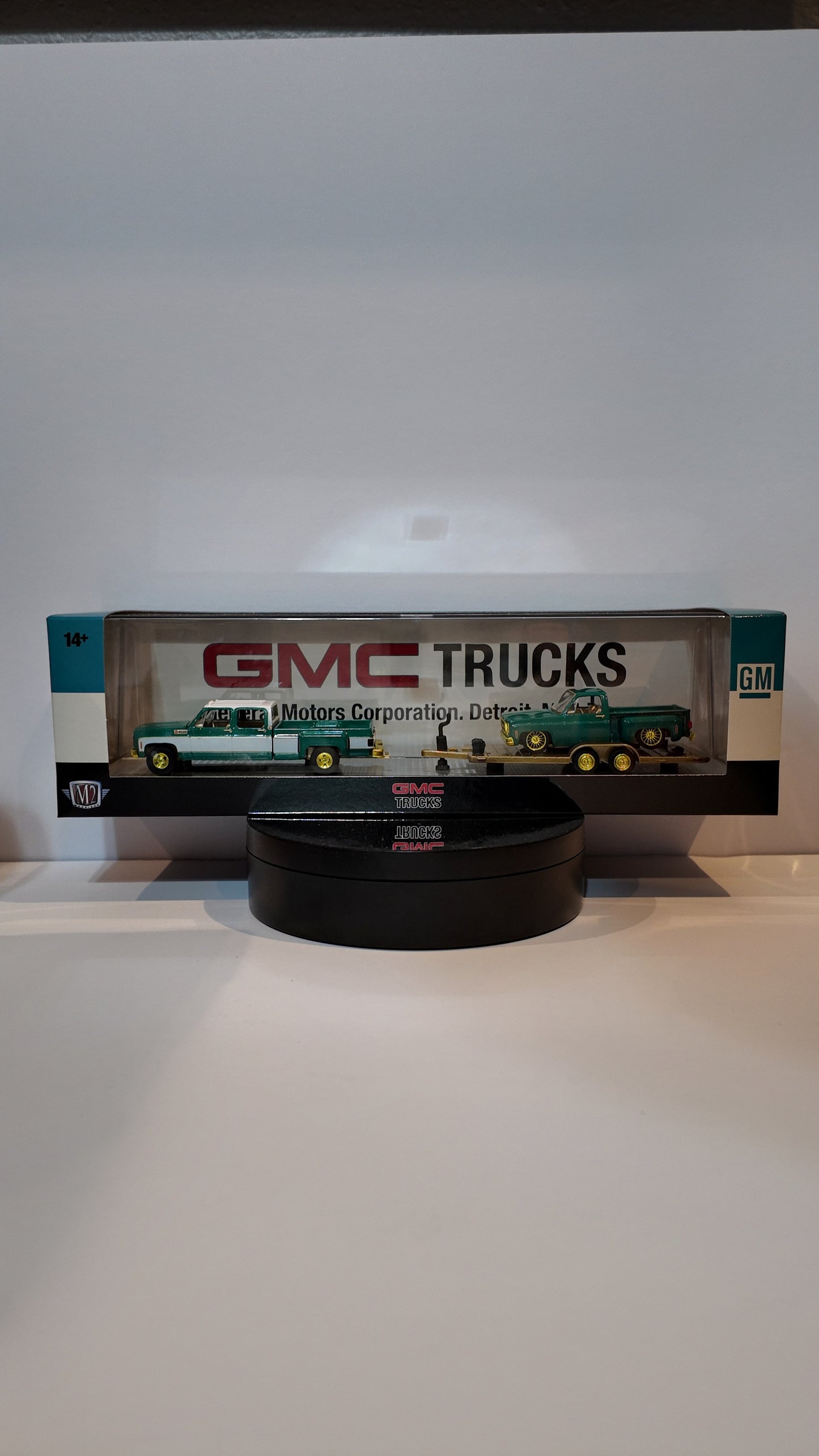 M2 1973 GMC Sierra 3500 & 1976 GMC Sierra Grande 15-Custom "CHASE"