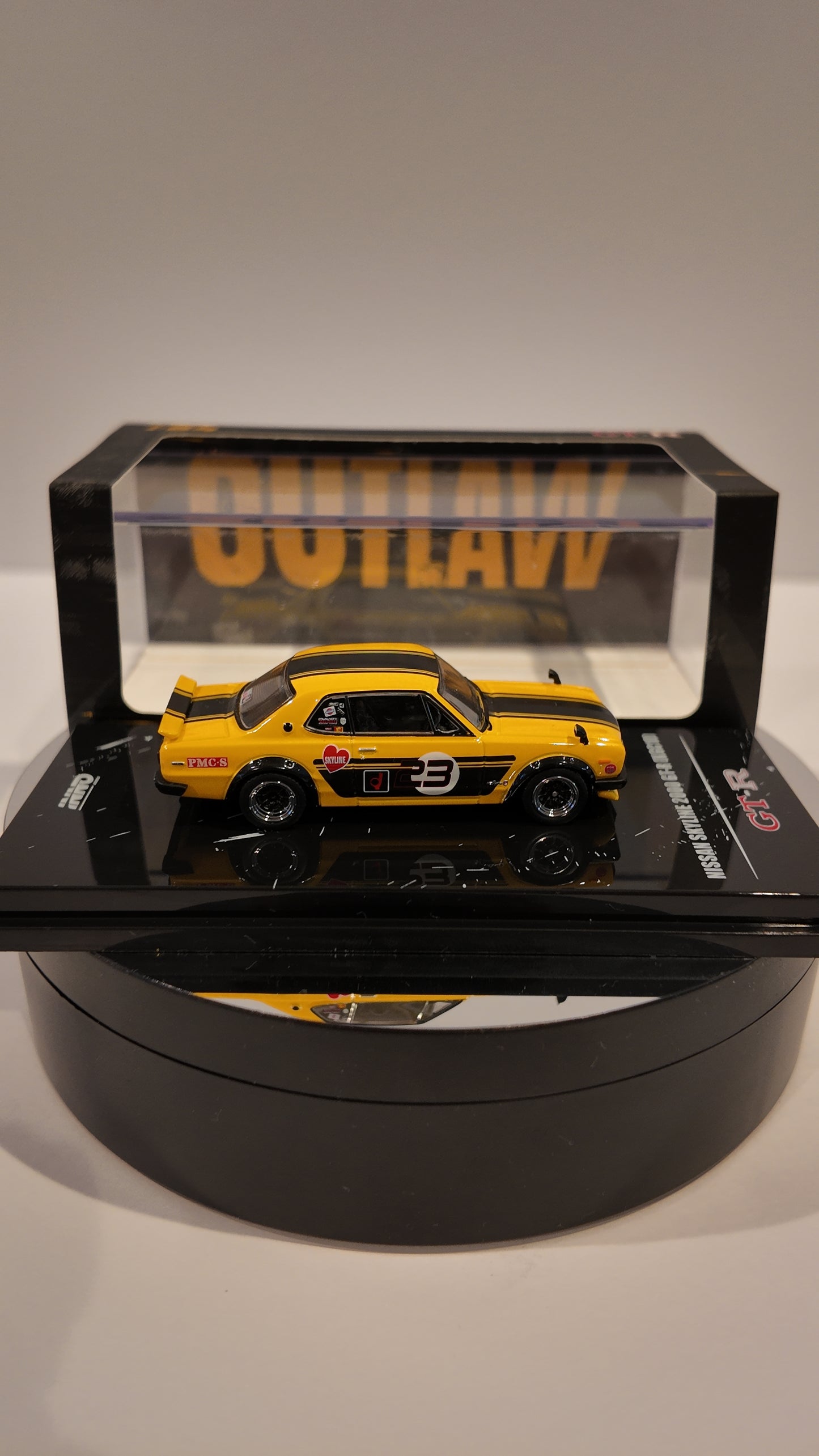 INNO64 1:64 Nissan Skyline 2000 GT-R KPCG10 #2 Outlaw