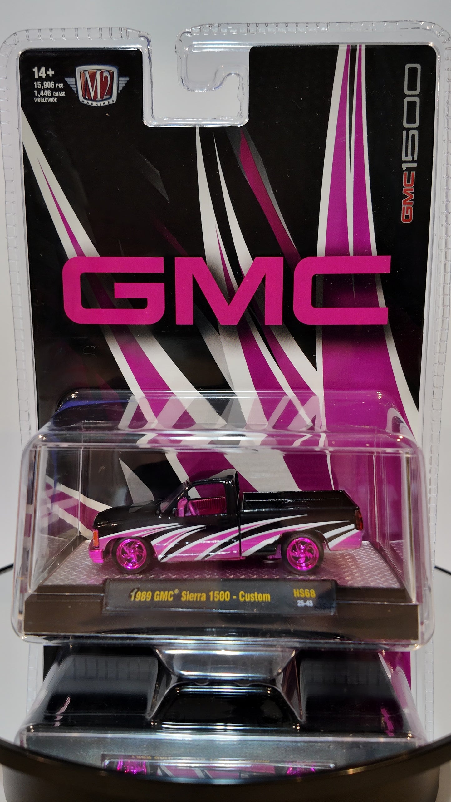 M2 Machines 1989 GMC Sierra 1500-Custom "Chase"