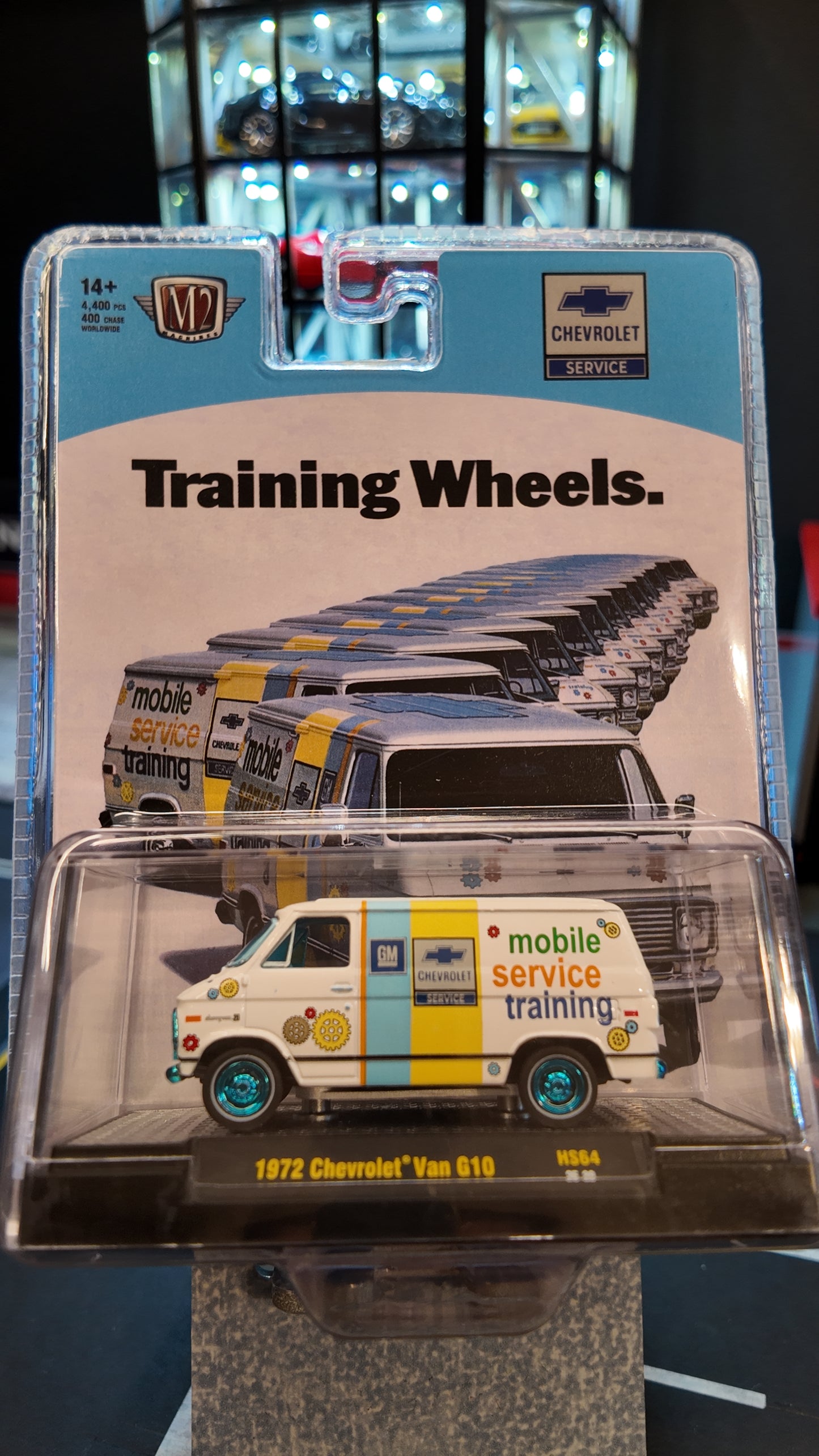 M2 Machines 1972 Chevrolet Van G10 "Chase"