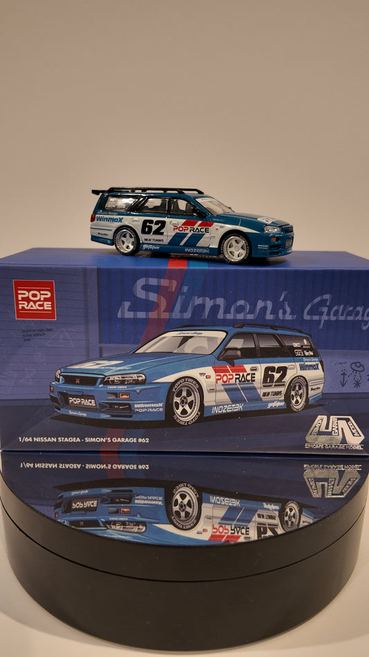 PopRace 1:64 Nissan Stagea Simons Garage #62 (Blue)