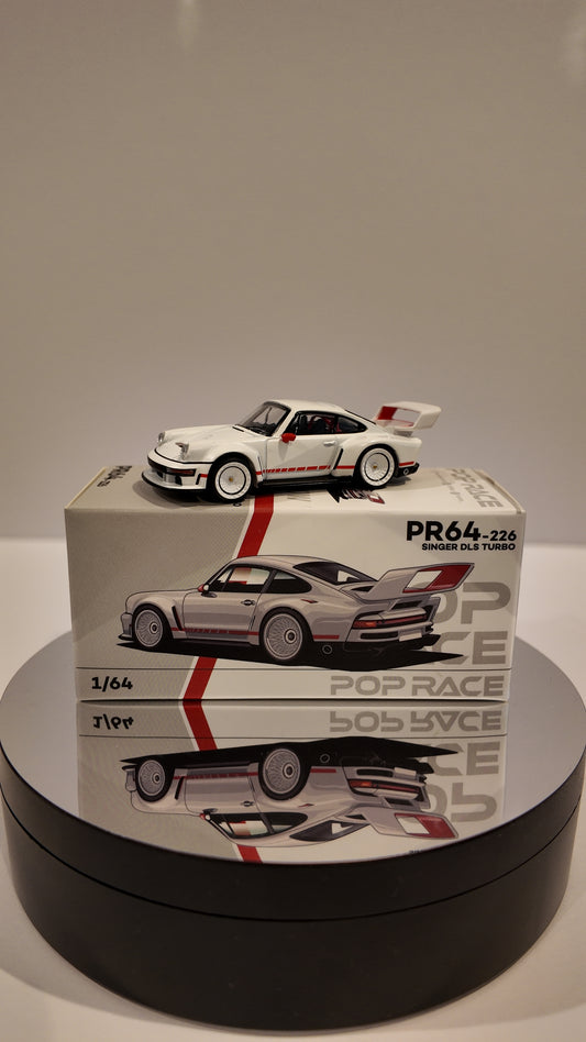 PopRace 1:64 Singer DLS Turbo (Track) – White