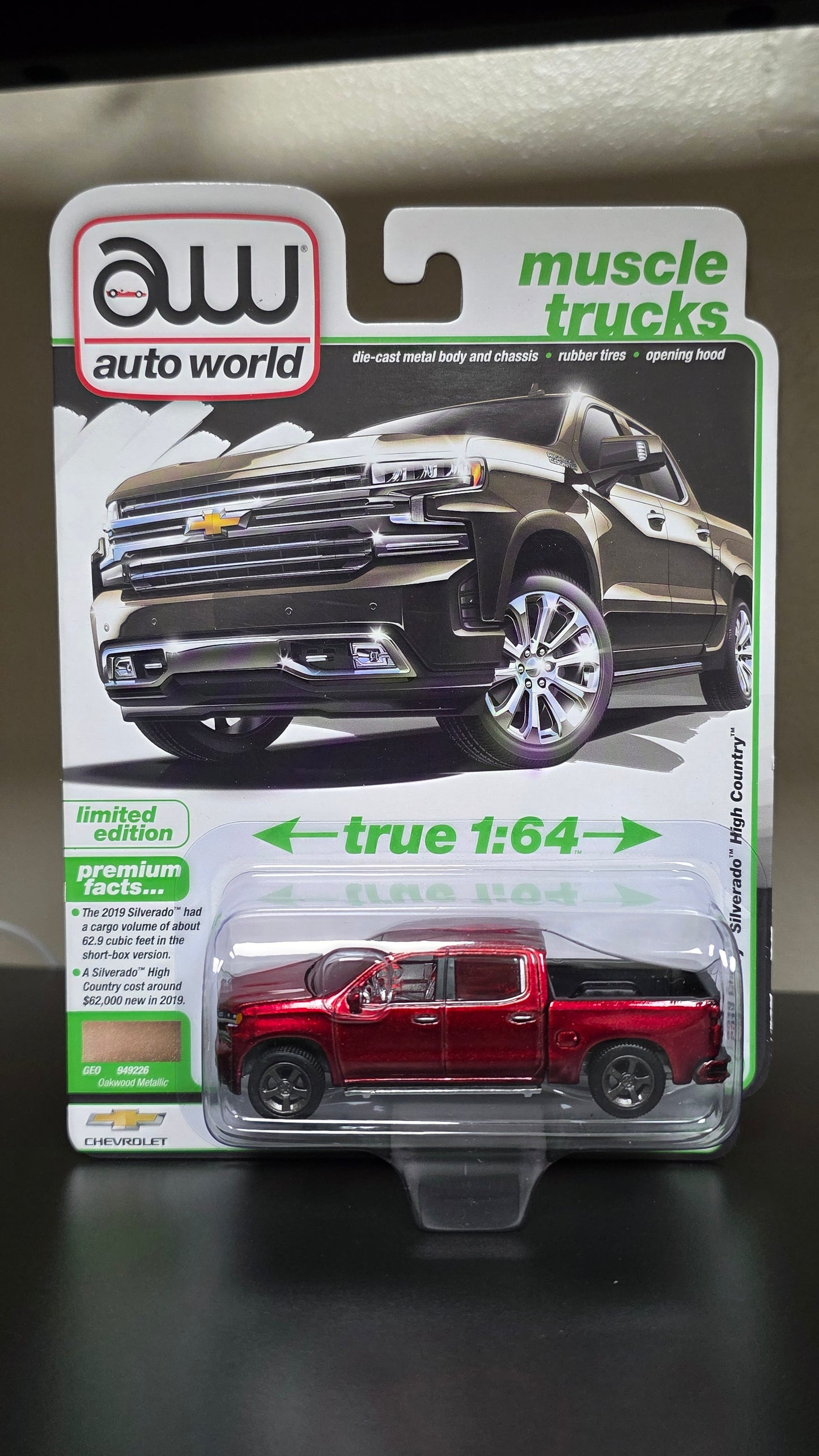 Auto World 1:64 2026 Premium Release 1A – 2019 Chevrolet Silverado High Country "Chase"